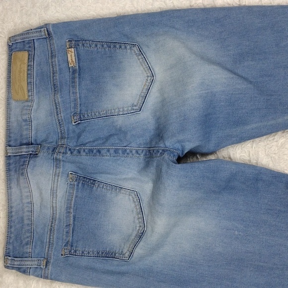 Seven7 Slim Straight Blue Light Wash Five Pocket Distressed Raw Hem Skinny Jean - Picture 13 of 16